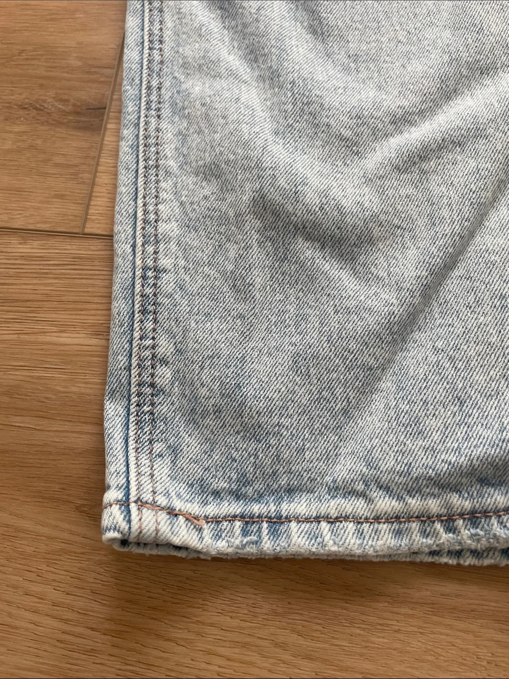 American Eagle Outfitters Super High Waisted Ripple Ankle straight Leg Jean 4 L